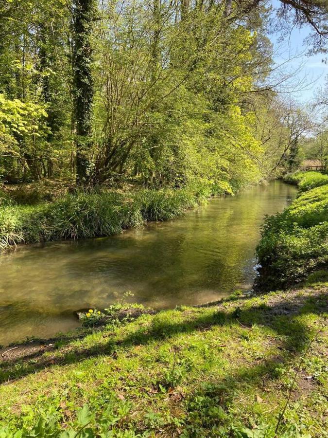 Pewsey Retreat 3 Sleeps -Petfriendly Bbq Parking Apartment Exterior photo